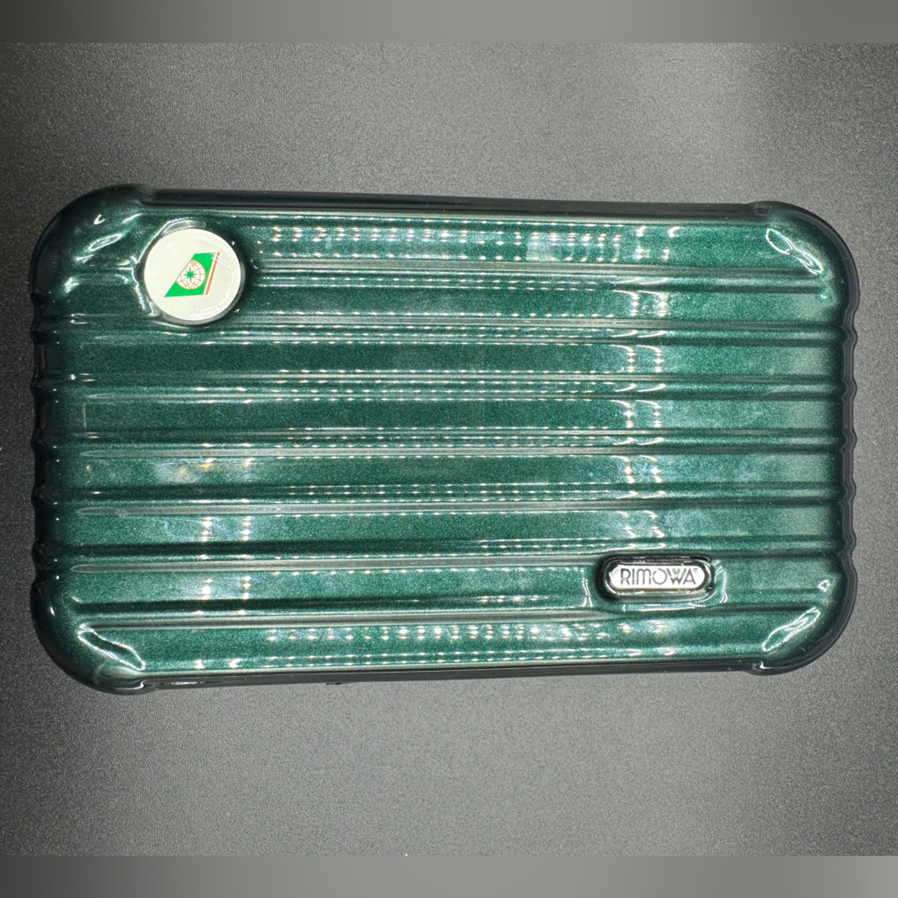 Rimowa Emerald Green Hard Case Travel Toiletries Case Bag Rimowa Emerald Green Hard Case Travel Toiletries Case Bag